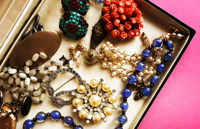How to Find the Best Vintage Jewellery