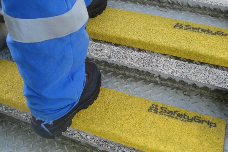 What are safety rig stair treads