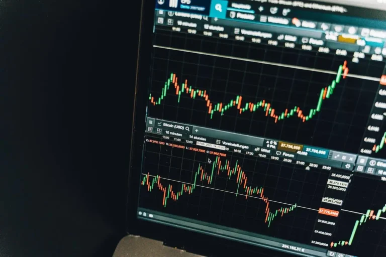 5 Benefits of Working with a Prop Trading Firm